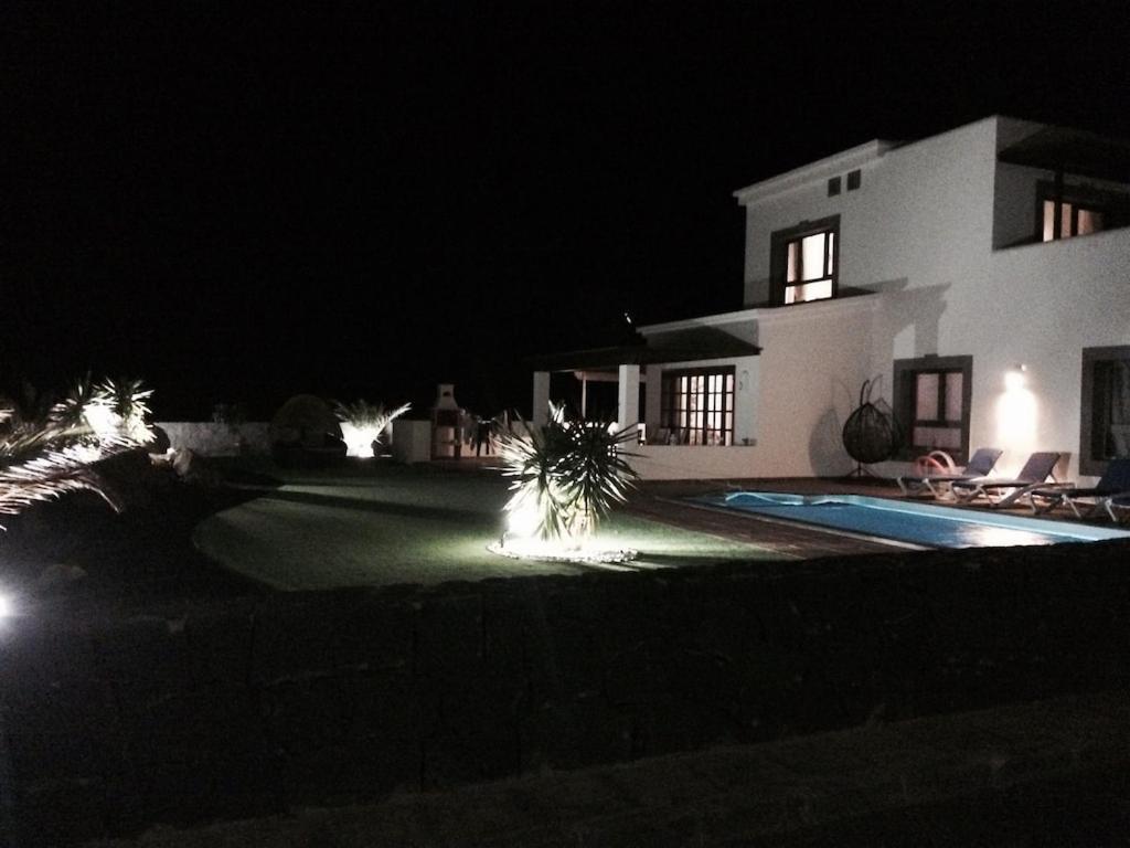 Luxury 3Bed Villa With Heated Private Pool, Full Sky And Free Wifi Playa Blanca  Exterior foto